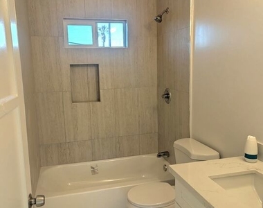 3837 Sedgwick Avenue - Photo Thumbnail 11