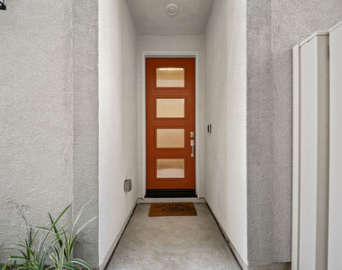 2413 Little Rock Lane - Photo Thumbnail 7