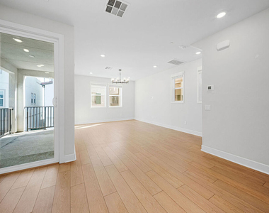 2413 Little Rock Lane - Photo Thumbnail 27