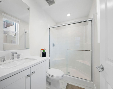 2413 Little Rock Lane - Photo Thumbnail 10