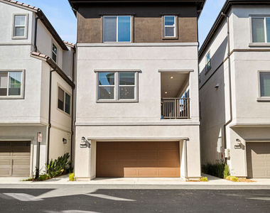2413 Little Rock Lane - Photo Thumbnail 4
