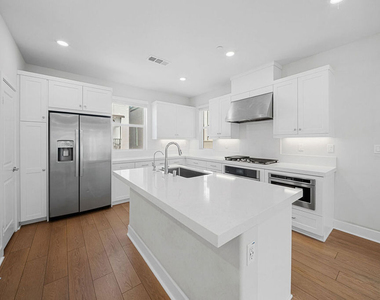2413 Little Rock Lane - Photo Thumbnail 18