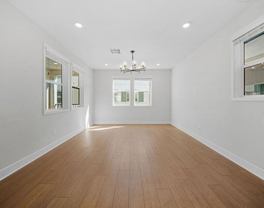 2413 Little Rock Lane - Photo Thumbnail 26