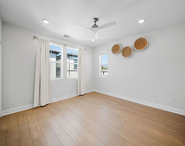 2413 Little Rock Lane - Photo Thumbnail 36