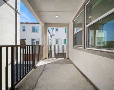 2413 Little Rock Lane - Photo Thumbnail 9