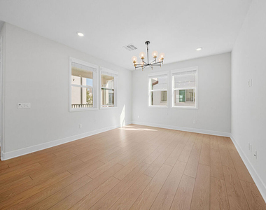 2413 Little Rock Lane - Photo Thumbnail 29