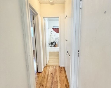 932 Wilcox Avenue - Photo Thumbnail 4