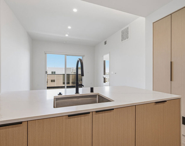 3555 Overland Avenue - Photo Thumbnail 3