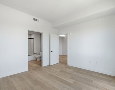 3555 Overland Avenue - Photo Thumbnail 9