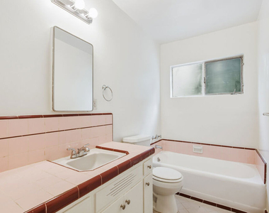 1058 S Wooster Street - Photo Thumbnail 19