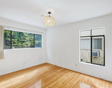 1058 S Wooster Street - Photo Thumbnail 16