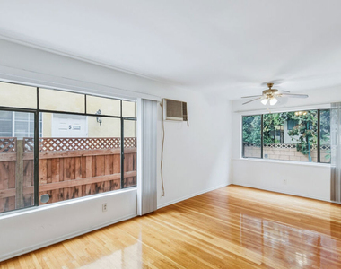 1058 S Wooster Street - Photo Thumbnail 4