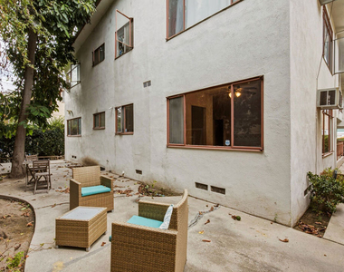 1058 S Wooster Street - Photo Thumbnail 22