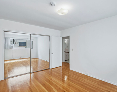 1058 S Wooster Street - Photo Thumbnail 14
