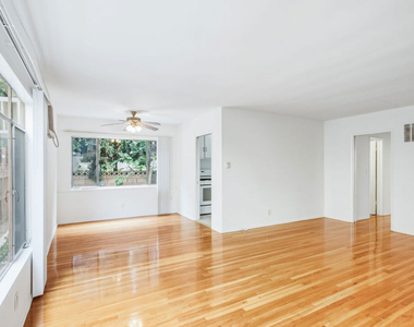 1058 S Wooster Street - Photo Thumbnail 2