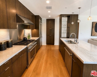 1705 Ocean Avenue - Photo Thumbnail 7