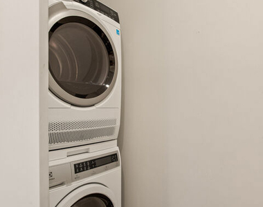7250 Franklin Avenue - Photo Thumbnail 27