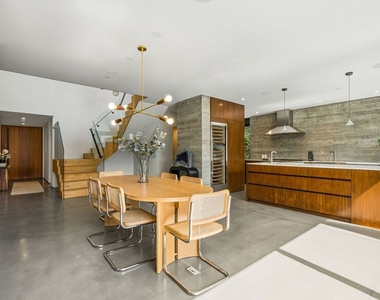 800 N Orlando Avenue - Photo Thumbnail 6