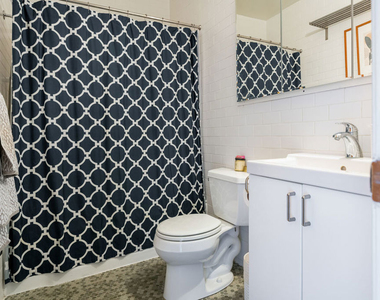 1233 N Laurel Avenue - Photo Thumbnail 10