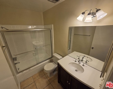 818 7th Street - Photo Thumbnail 7