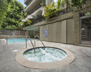 1210 N Kings Road - Photo Thumbnail 39