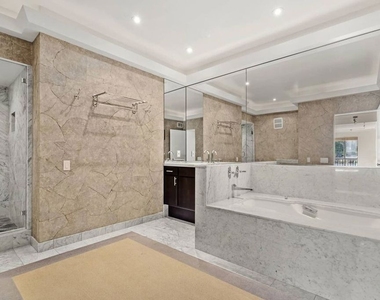 1210 N Kings Road - Photo Thumbnail 31