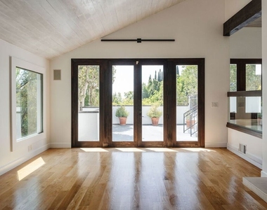 1355 Bobolink Place - Photo Thumbnail 8