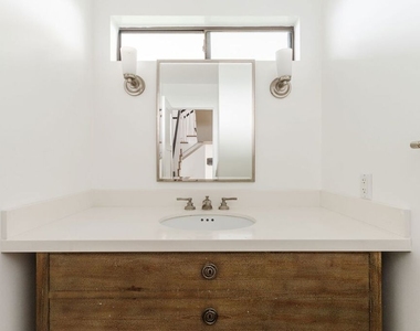 1355 Bobolink Place - Photo Thumbnail 37