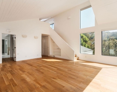 1355 Bobolink Place - Photo Thumbnail 20