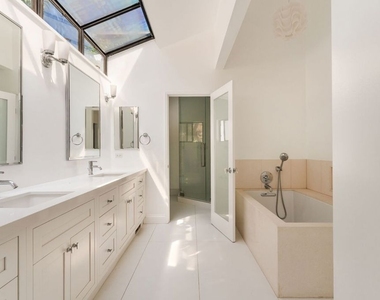 1355 Bobolink Place - Photo Thumbnail 27