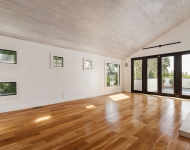 1355 Bobolink Place - Photo Thumbnail 7