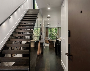 724 N Croft Avenue - Photo Thumbnail 7