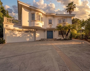 1109 Pine Drive - Photo Thumbnail 68