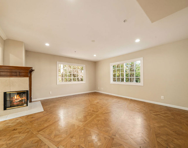 1109 Pine Drive - Photo Thumbnail 18