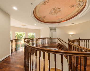 1109 Pine Drive - Photo Thumbnail 40
