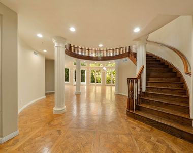1109 Pine Drive - Photo Thumbnail 3