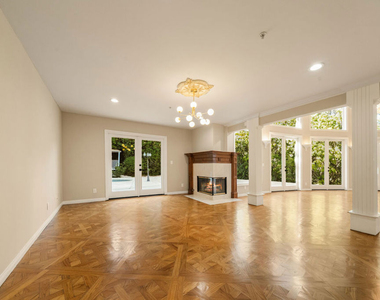 1109 Pine Drive - Photo Thumbnail 14