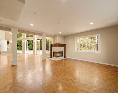 1109 Pine Drive - Photo Thumbnail 17