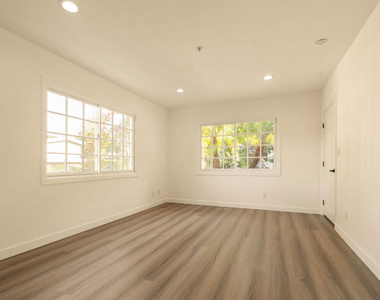 1109 Pine Drive - Photo Thumbnail 56