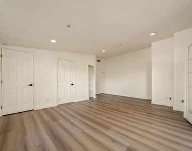 1109 Pine Drive - Photo Thumbnail 46