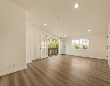 1109 Pine Drive - Photo Thumbnail 42