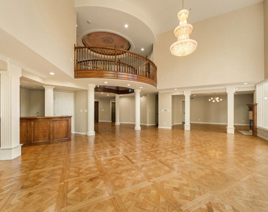 1109 Pine Drive - Photo Thumbnail 11