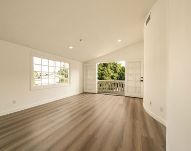 1109 Pine Drive - Photo Thumbnail 49