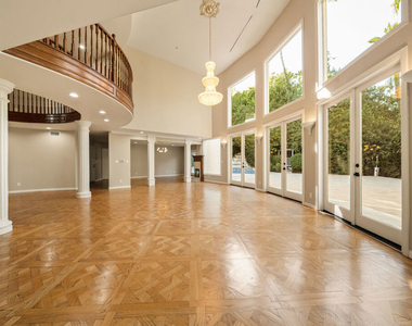 1109 Pine Drive - Photo Thumbnail 12