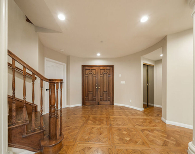 1109 Pine Drive - Photo Thumbnail 5