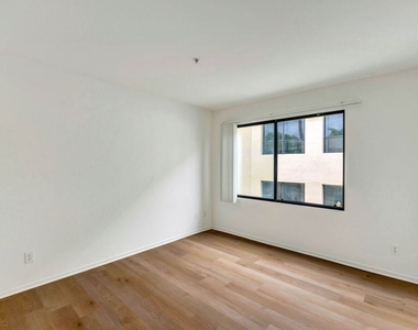 1144 12th Street - Photo Thumbnail 18