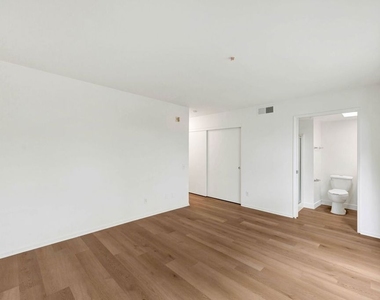 1144 12th Street - Photo Thumbnail 14