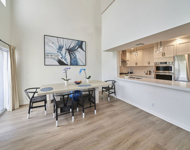 1617 S Beverly Glen Boulevard - Photo Thumbnail 22