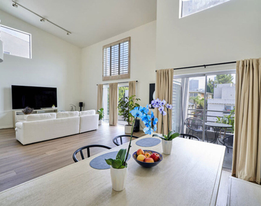 1617 S Beverly Glen Boulevard - Photo Thumbnail 14