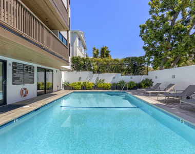 153 San Vicente Boulevard - Photo Thumbnail 18